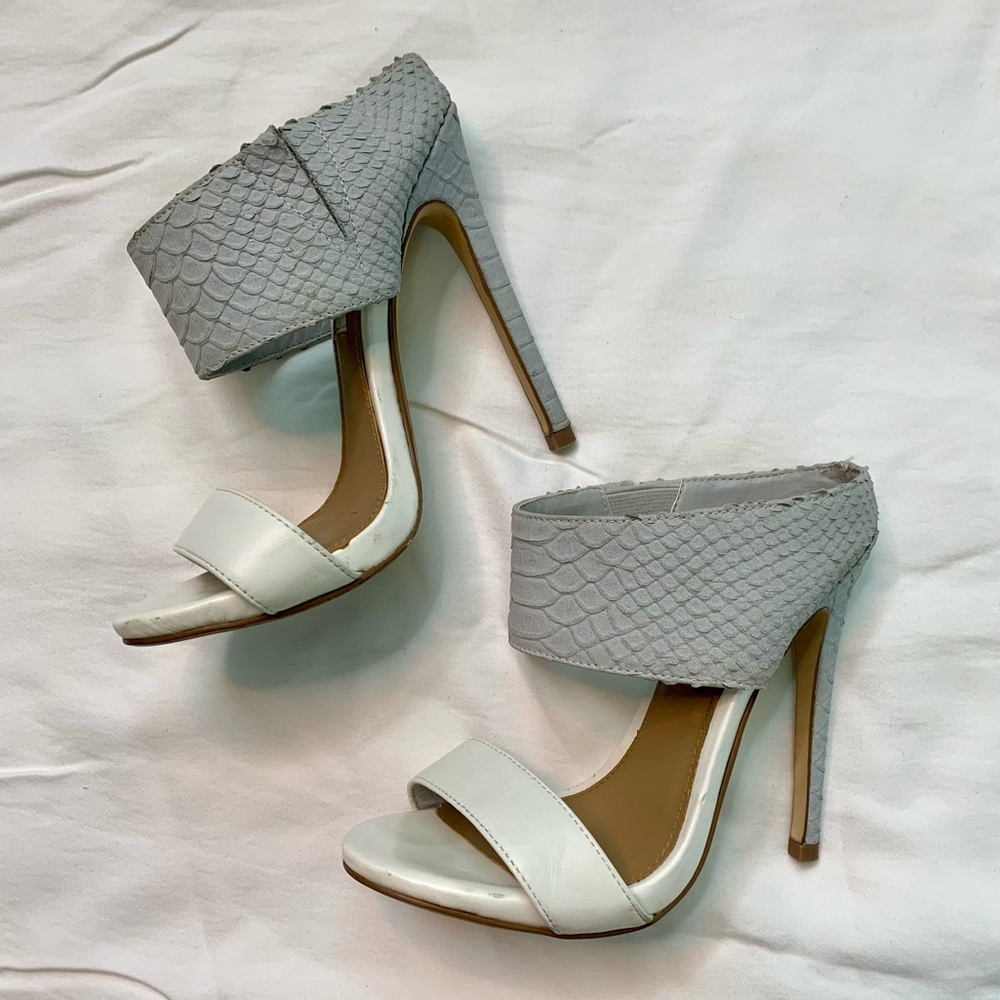 Steve Madden Size 5 White High Heel Sandals